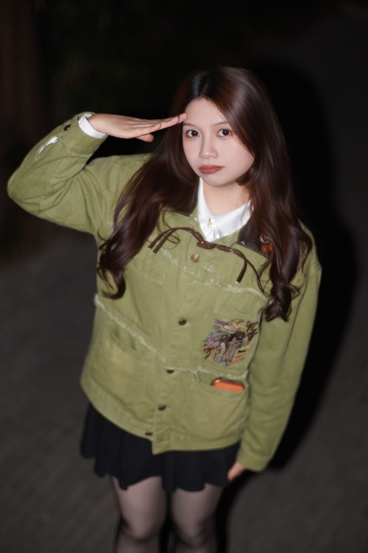 标准的敬礼哈哈